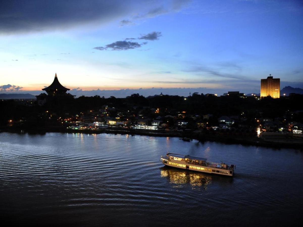 Harbour View Hotel Kuching Dış mekan fotoğraf